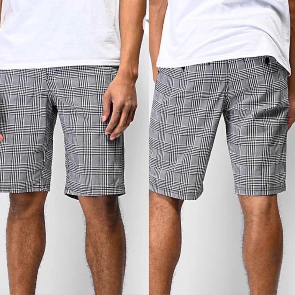 Empyre Relaxed Stretch Black White Plaid Shorts Size 34